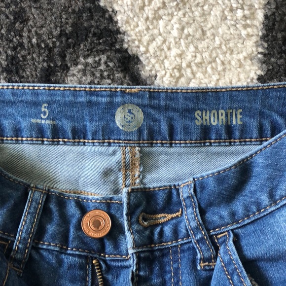 Mid Rise Jean Shorts - Picture 3 of 3